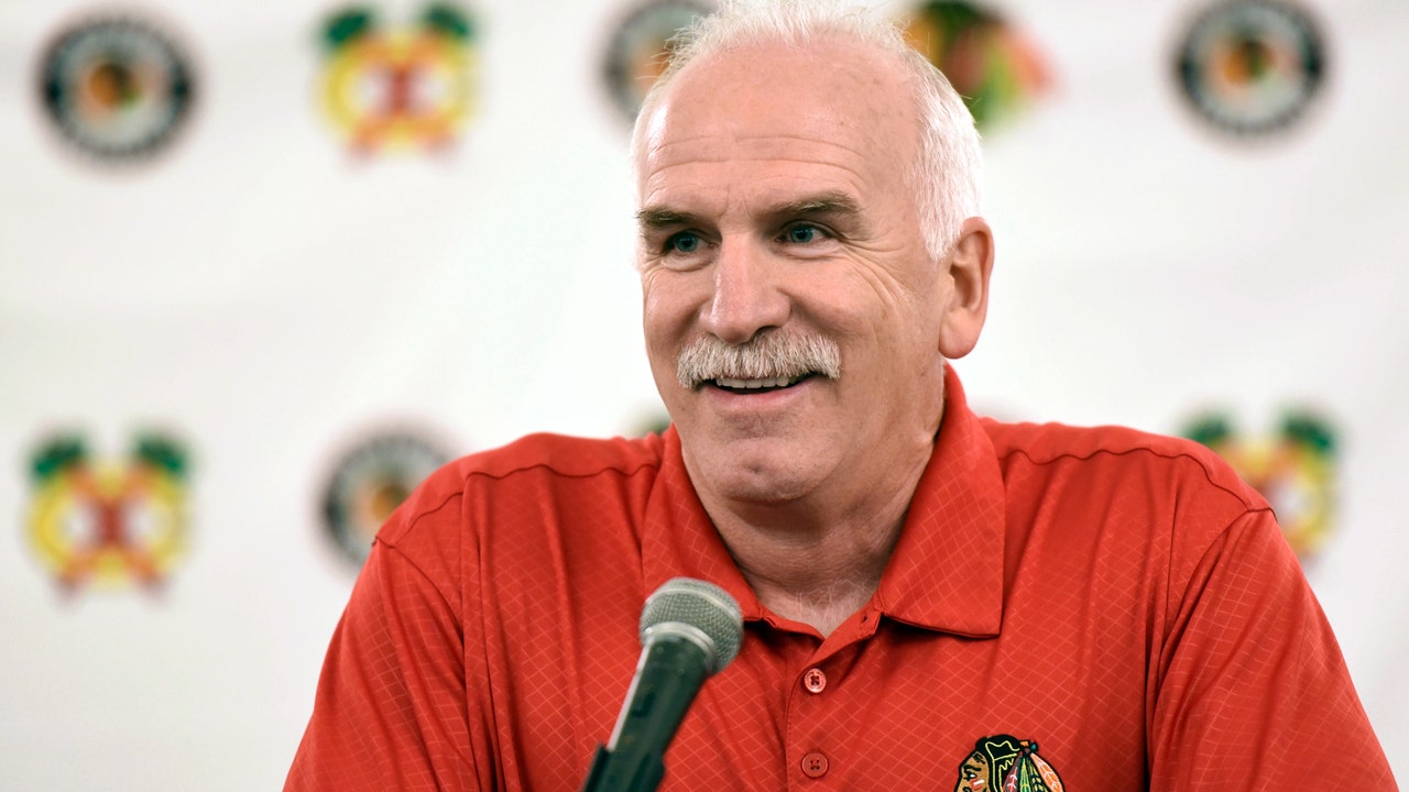 Blackhawks fire 3-time Stanley Cup winning coach Quenneville